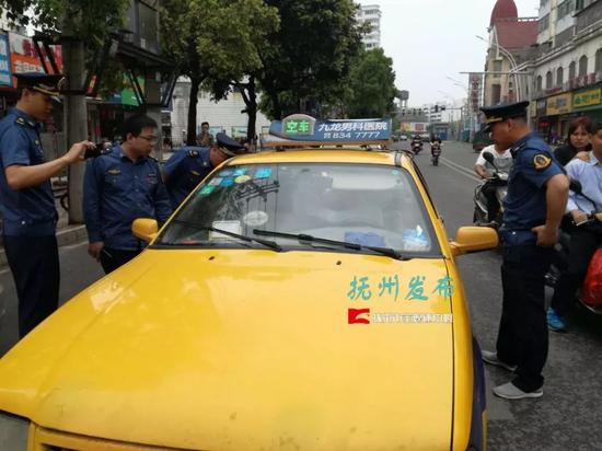 不打表拼客抚州多名出租车司机被扣证罚款