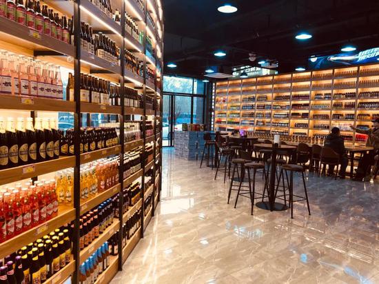 进口啤酒一元购风靡全国的啤酒超市来九江了一周去五趟没毛病