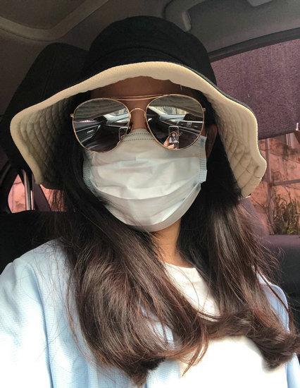 小姐姐是有多怕晒黑