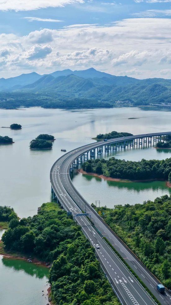江西又添两条全国美丽公路