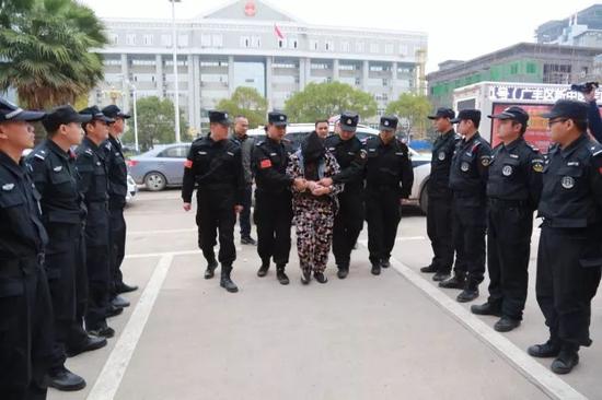 上饶一杀人嫌犯外逃还改名潜逃21年终被逮回