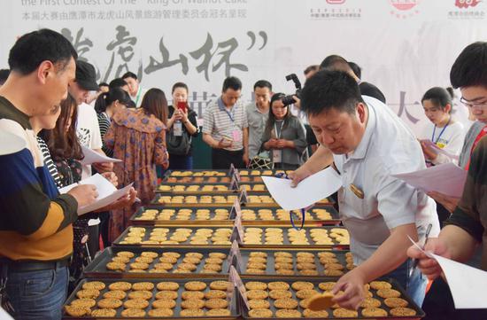 首届中国鹰潭桃酥节在江西鹰潭举行