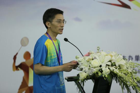 (江西银行董事长陈晓明发表讲话)
