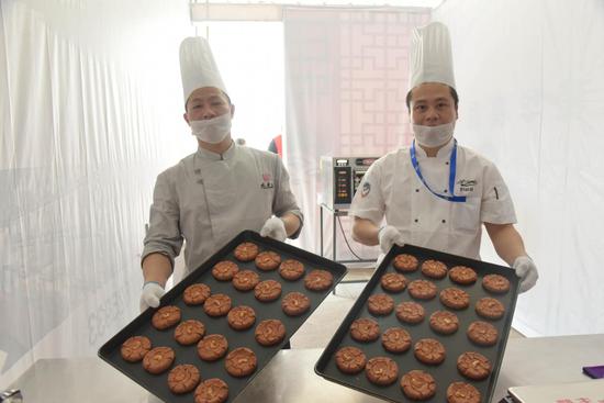 首届中国鹰潭桃酥节在江西鹰潭举行