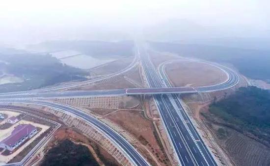 航拍都九高速傅建斌摄