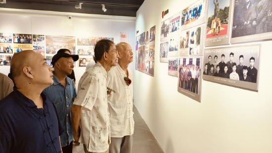《景德镇陶瓷大学1960级原美术系校友毕业60周年汇报展》展出现场