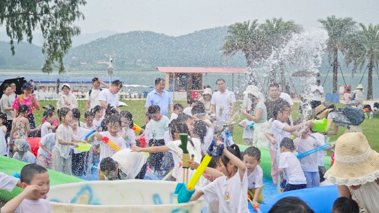 来源：白鹤湖嘻嘻哩生态水世界