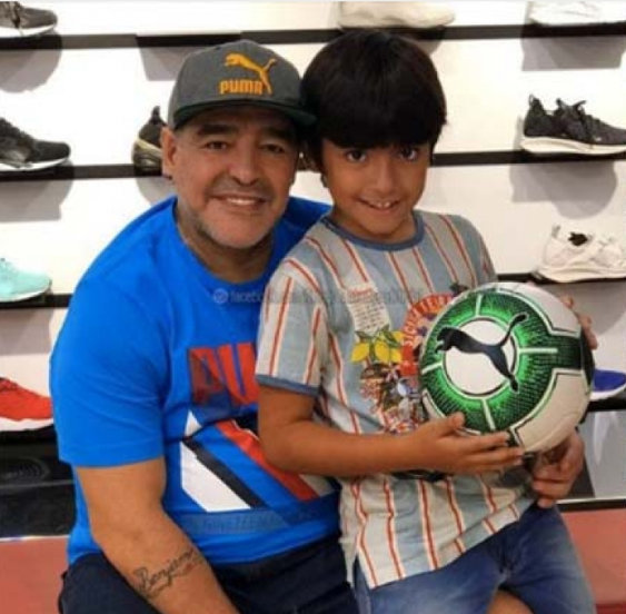 阿圭罗儿子成长史 萌娃到小胖墩