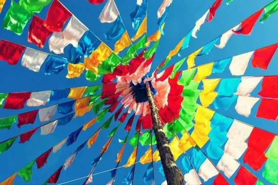 西藏民间马艺术:独具民族特色的风马旗你见过?