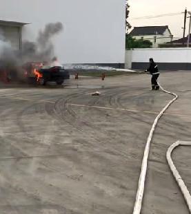 遇到车辆自燃应该怎么办？