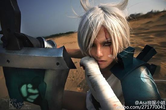 “穿梭于虚空之中，唯有不停旋转的脚步，才能止住妾身的泪水，忘却郎君的面容”-卡特琳娜