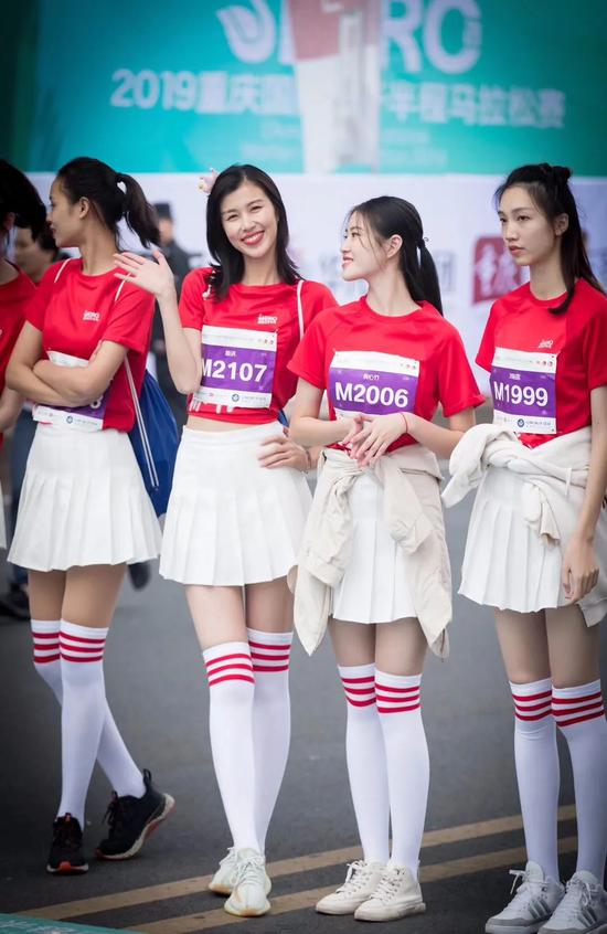 国内首个女子标牌赛事 重庆女马荣升铜标赛事