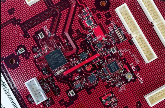 初代iPhone M68原型机主板，这款主板开发于2006/2007年