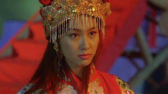 女星凤冠霞帔谁最美?高圆圆美哭 唐嫣吓人