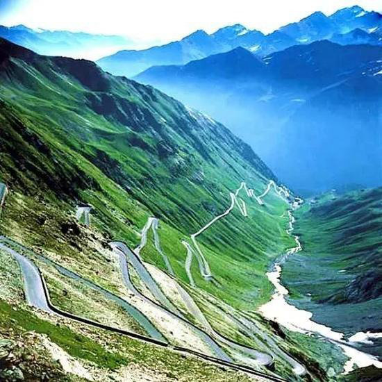 自驾在路上 世界颜值最高的18条景观公路