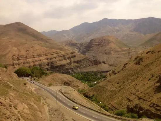 自驾在路上 世界颜值最高的18条景观公路