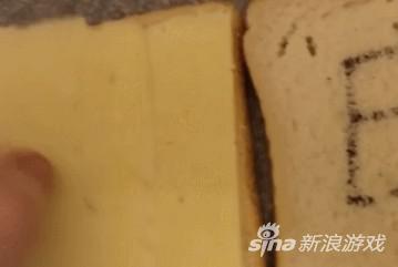 《英雄联盟》玩家脑洞大开 竟用面包片玩转潘森