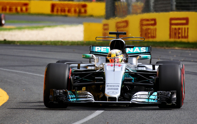 梅奔裤裆再显灵!汉密尔顿:车队已解决冬测问题