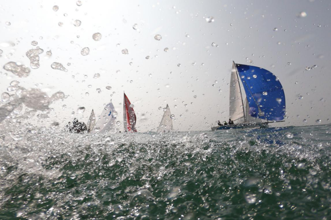 “一带一路”帆船赛北海站启动 J80组公开组扬帆