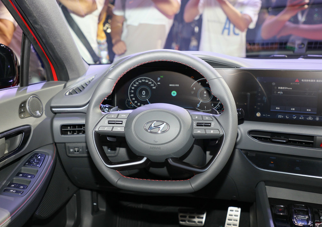 靠颜值出圈 现代汽车打造B级中的“超跑”