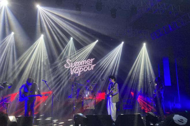 工厂也能开摇滚派对 探访威马智能科技工厂