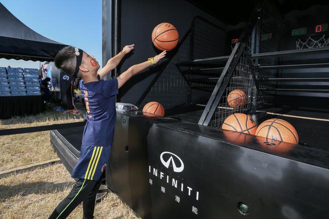 2018英菲尼迪斯巴达勇士三色周末赛