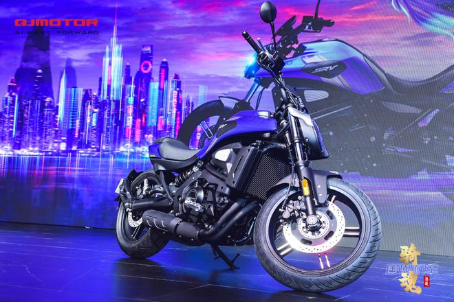 钱江摩托新战略再提速 重庆摩展出奇兵——钱江摩托多品牌全系震撼重庆摩展