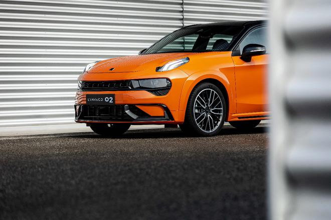 领克02 Hatchback新增橙色车漆配色