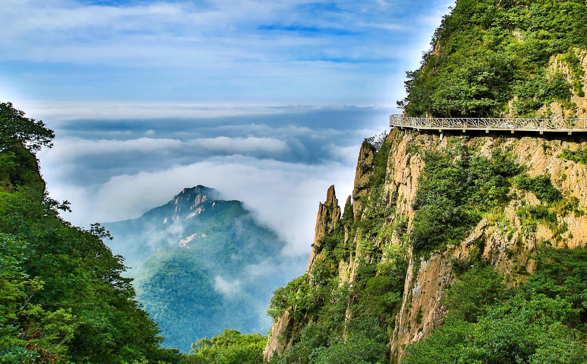 最美夏季景区丹东凤凰山景区