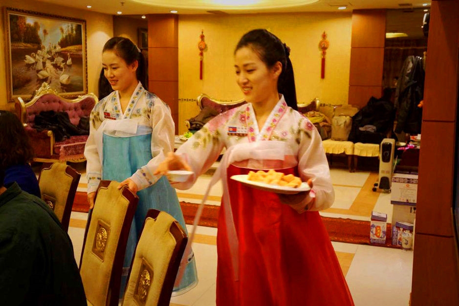 在沈阳酒店工作的朝鲜女孩们