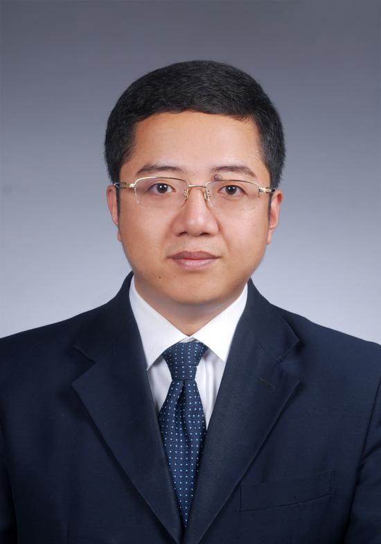 王海波,男,汉族,1980年1月出生,2010年6月参加工作,2002年12月加入