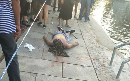 鞍山219公园游泳湖一天两人溺亡小伙上岸口吐鲜血