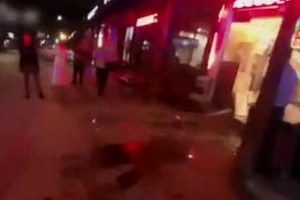 男子入戏太深酒后砸店 抱煤气瓶袭警