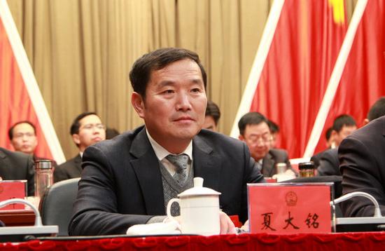 洪湖八届人大二次会议闭幕王先标当选人大常委会主任
