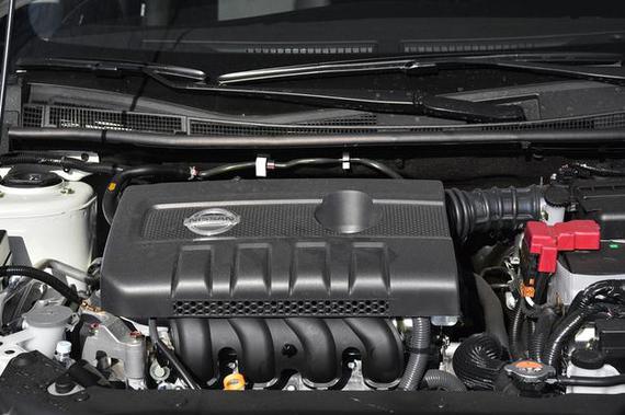 2018款轩逸发动机舱