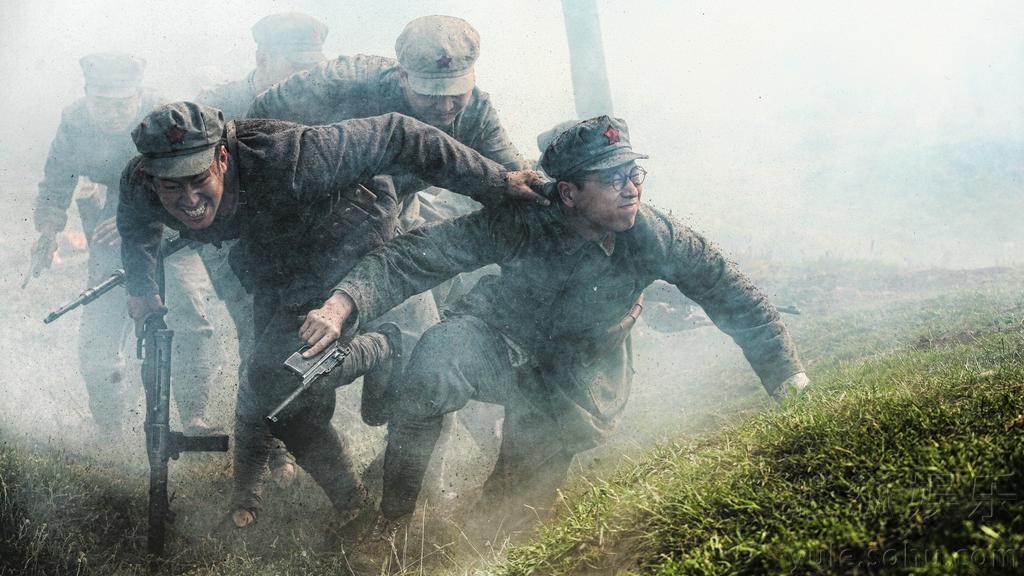 红军为什么能比较顺利突破敌人三道封锁线?