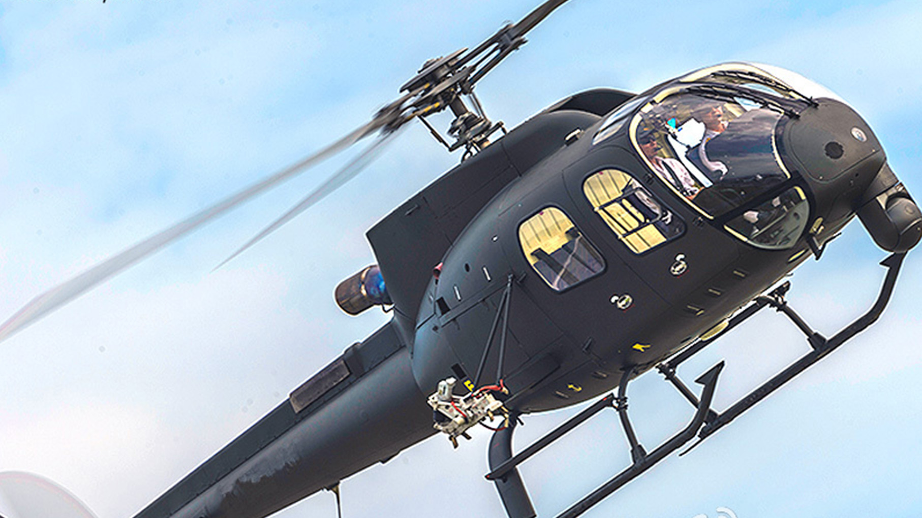 中国最新z-11wb武装直升机亮相