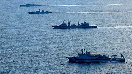中国海军在国难日进入日本海