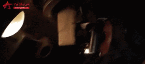 钢铁洪流席卷！"豪华版"合成营大漠各种火力轮番轰