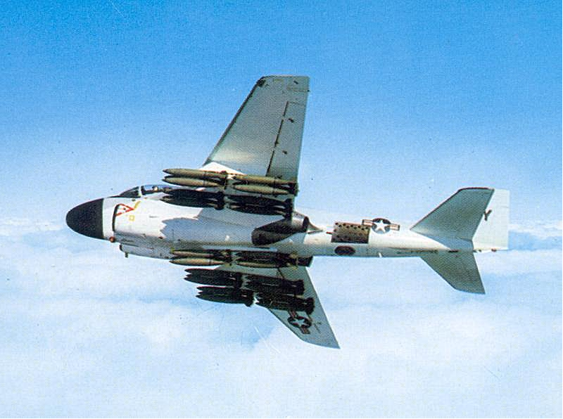 美国这款战机曾被我们干下!我军击落2架a6攻击机_高清图集_新浪网