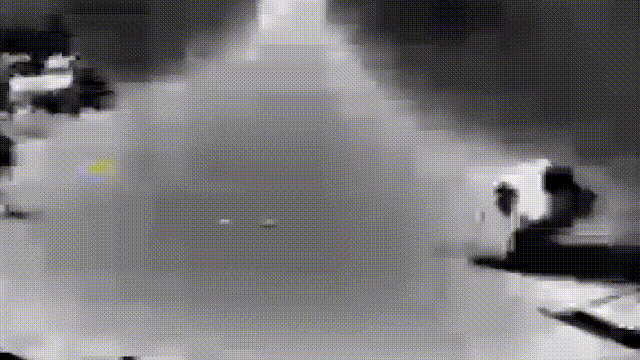 棒打IS！动图展示俄潜艇连射巡航导弹命中目标