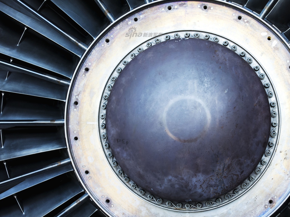 j58发动机上的一个部件,跟缝纫机上的飞轮一样,你知道它是什么吗?