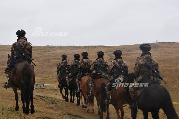 目前中国成建制的骑兵仅在内蒙古,青海,甘肃等地分布.