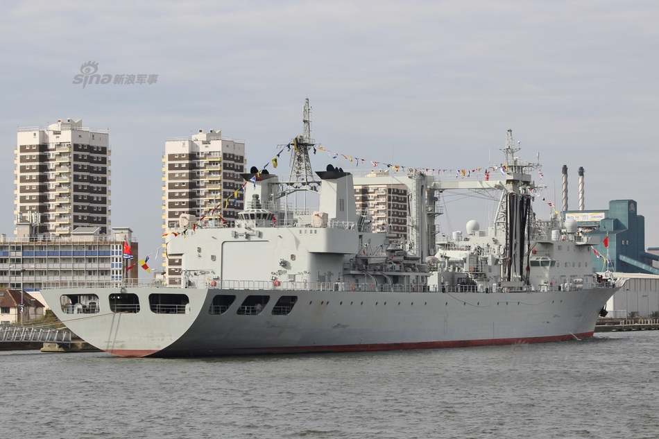 高清大图来了!中国军舰驶入英国首都伦敦