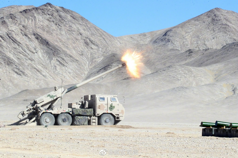 国产新型155毫米卡车炮实弹射击实拍-爱卡汽车网论坛