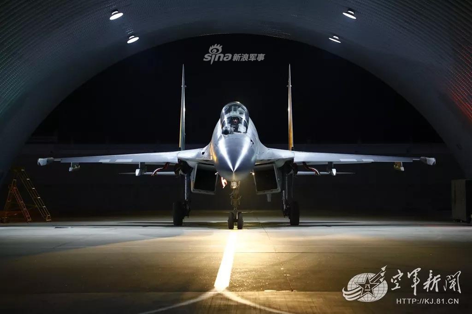 黑夜属于空战精英!北部战区歼16夜训出手即毙"敌"