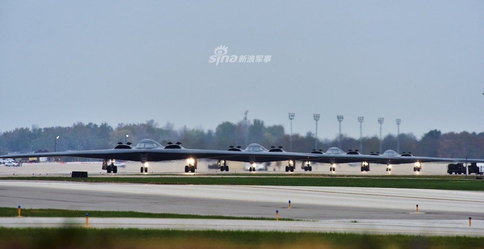 美军怀特曼基地b2大象漫步西部战区96a坦克征战贺兰山阙西藏军区15式