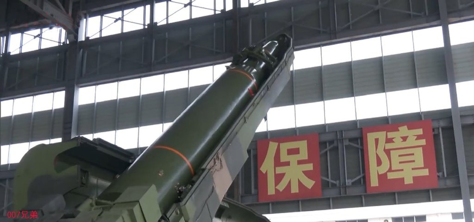 弹体小翼是亮点:火箭军练兵东风16b导弹剑指天穹