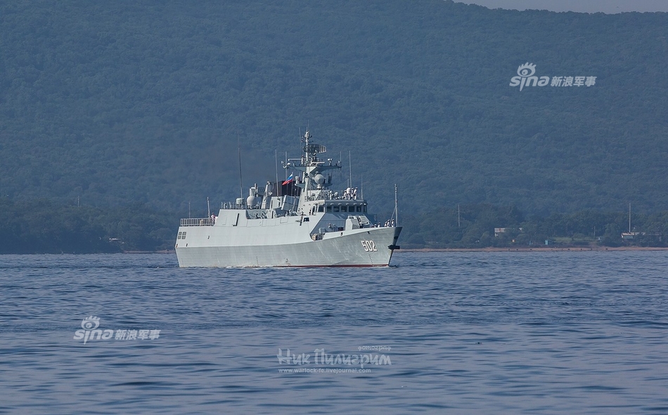 这场面真给力!我海军056型护卫舰演习火炮鱼雷齐射