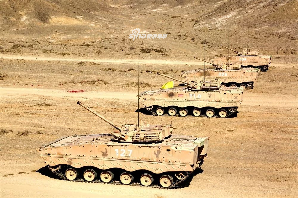 土豪旅威慑印度第76集团军04a步战车冬训赴战位